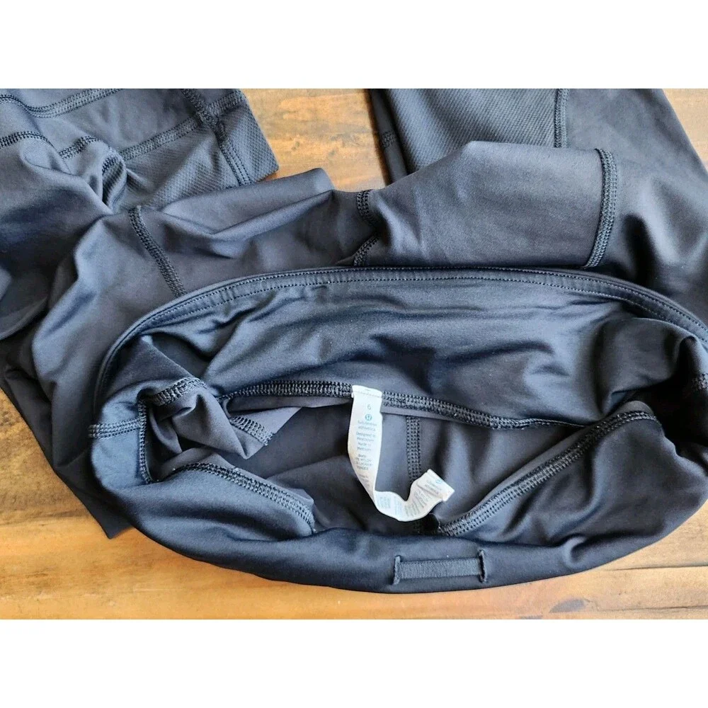 Lululemon Black Cropped Leggings Size 6